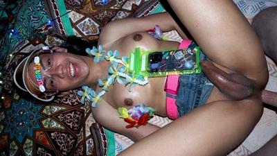 LadyboyGold – Spoy 2026 Songkran Playful Cum Splash Creampie & Pee
