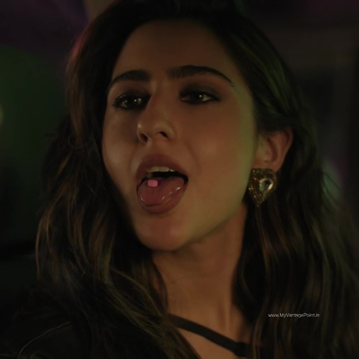 sara-ali-khan-tongue
