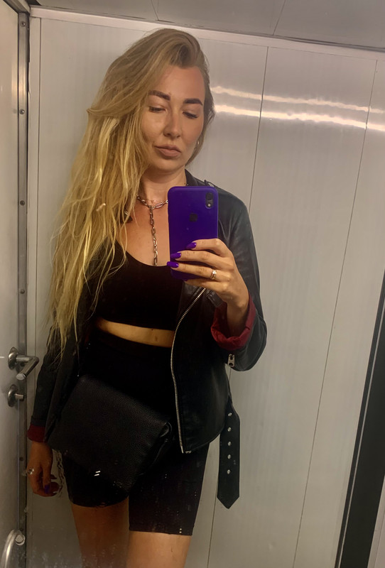 A8EFD095-A150-4CBC-A415-6E864A443A2D