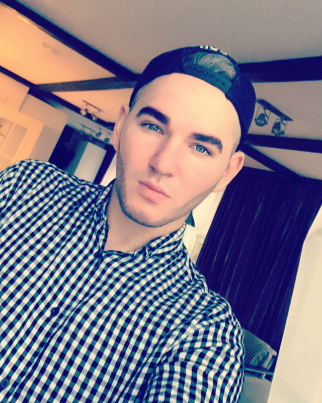 1EF7B711-3FE6-4640-8897-80737D46AC95