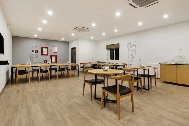 Banquet and dining space