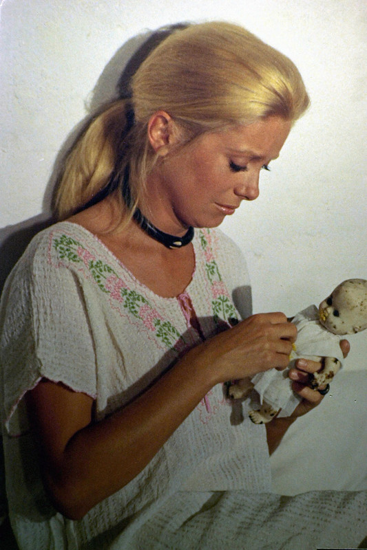 catherine_deneuve_md28