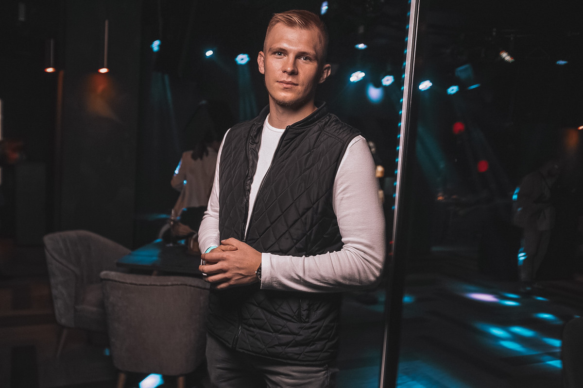 08863169-2D2B-454A-90D7-C2E73F51D85B