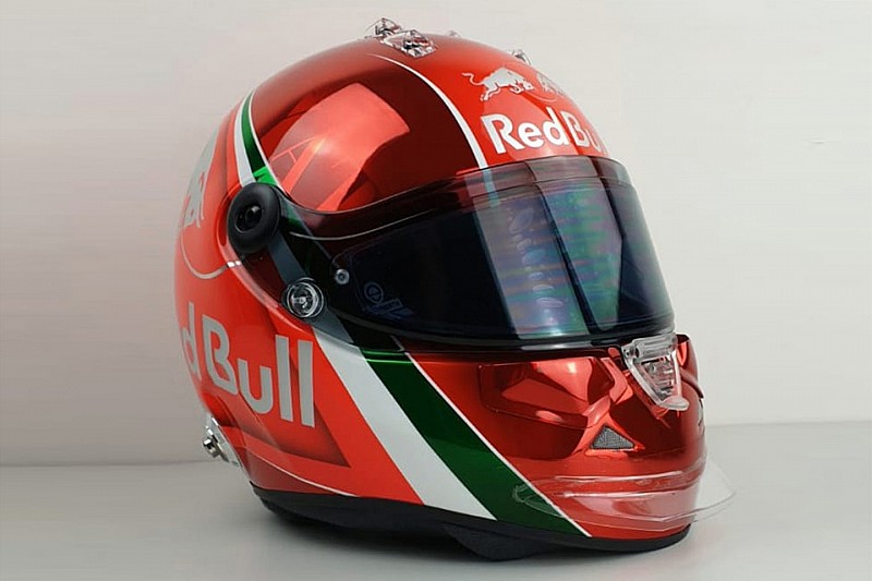 helmet-of-daniil-kvyat-toro-ro.jpg