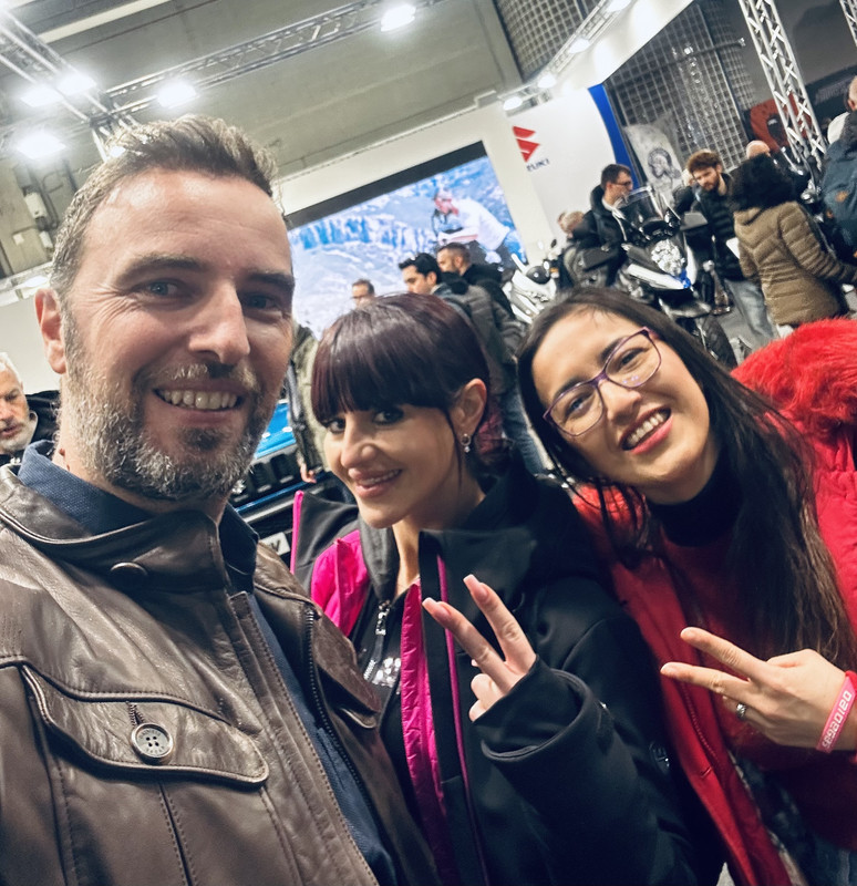 8CE04245-7A93-4F7D-937E-D7D3830E214B