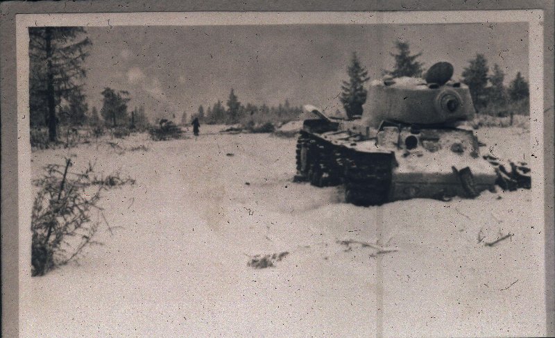 «После боя в Ажевской роще» (снимок [1942-1943 гг.], района Ржева).