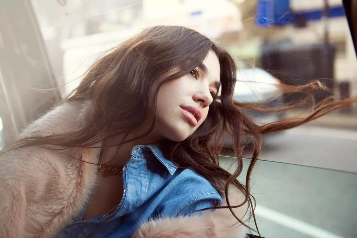 Dua-Lipa-4.jpg