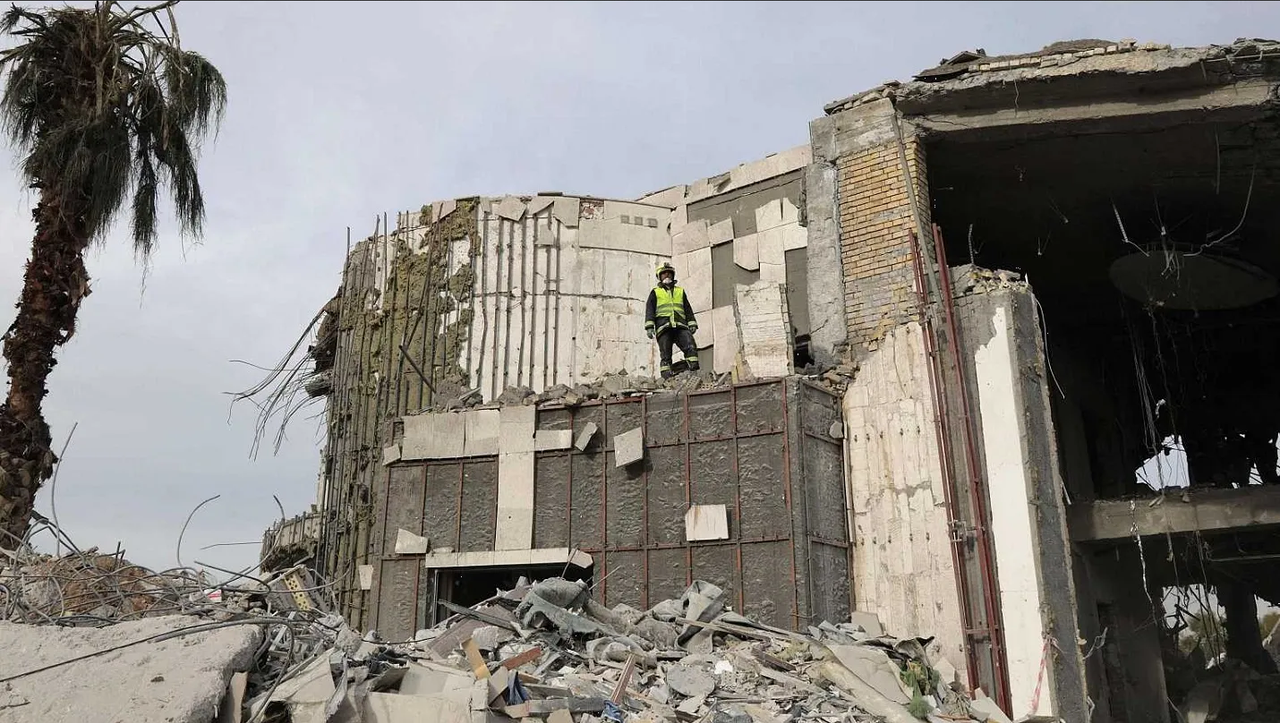 Pakistán bombardea guaridas terroristas en Irán: se reportan 9 muertos