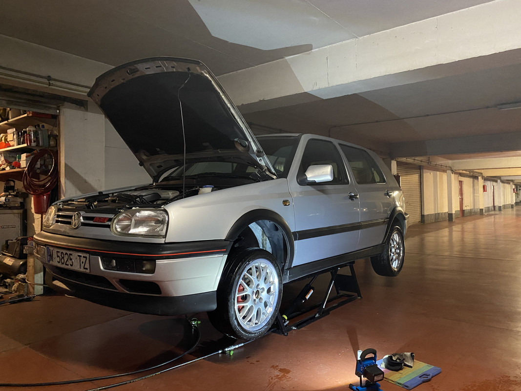 0AFC7496-4B4F-4149-B704-42D23AD3C28E