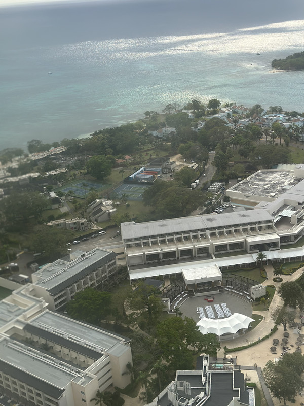 0A60FC96-3DD7-4617-84C7-B3AAB0799030