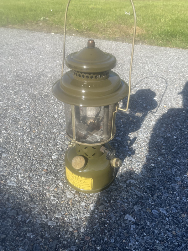 E9F95150-3840-49B0-B03B-CC2726A08E2B