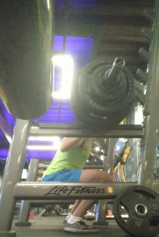 Agachamento-Livre-3-Reps-147kg-1a-rep.jp
