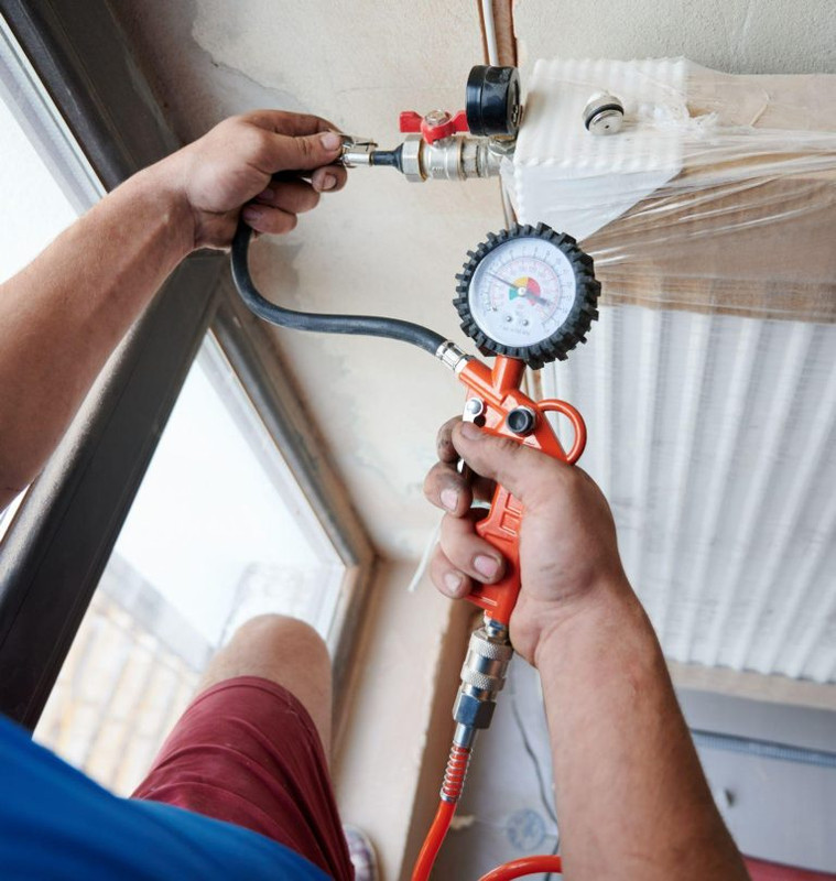 Gas leak detection in home with detector device, Albuquerque