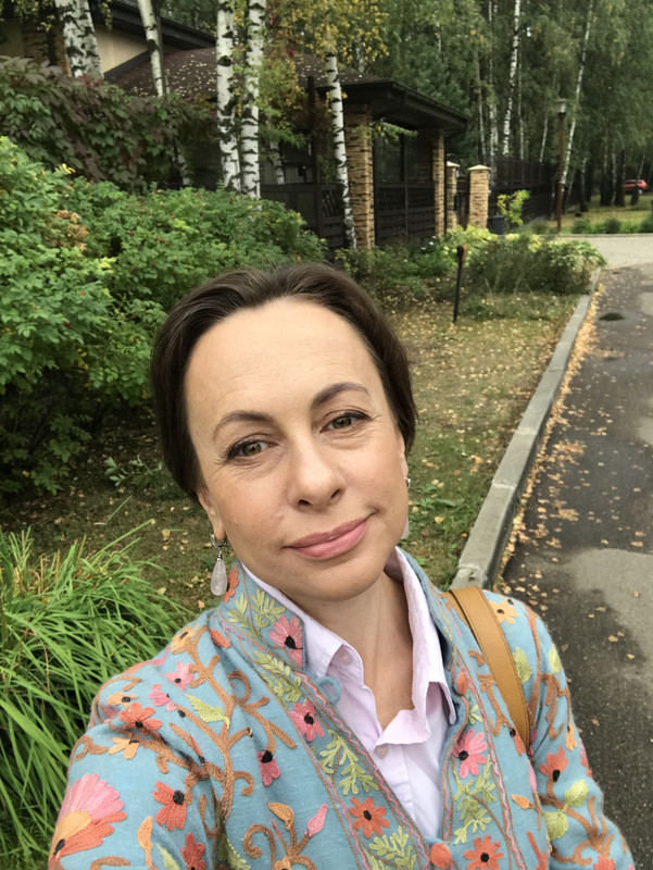 я в кино в жанином кафтане