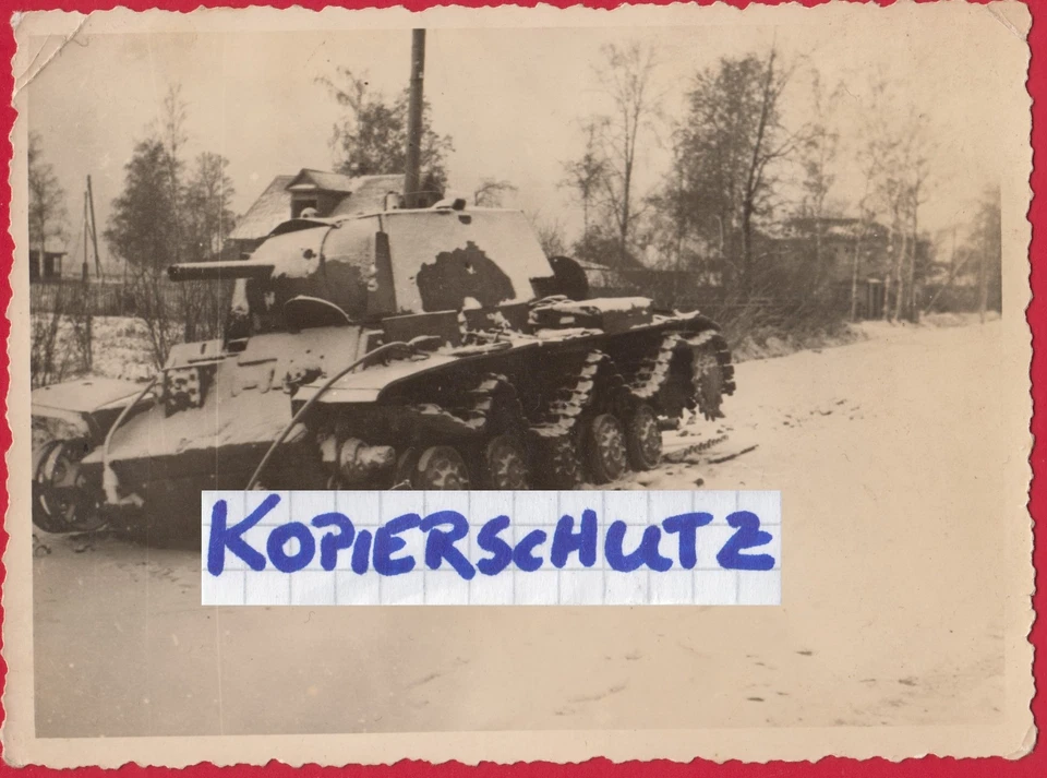 3 org Fotos Wehrmacht Ostfront schwere russische Panzer KW 1 KV 1 Tank zerstört (2)