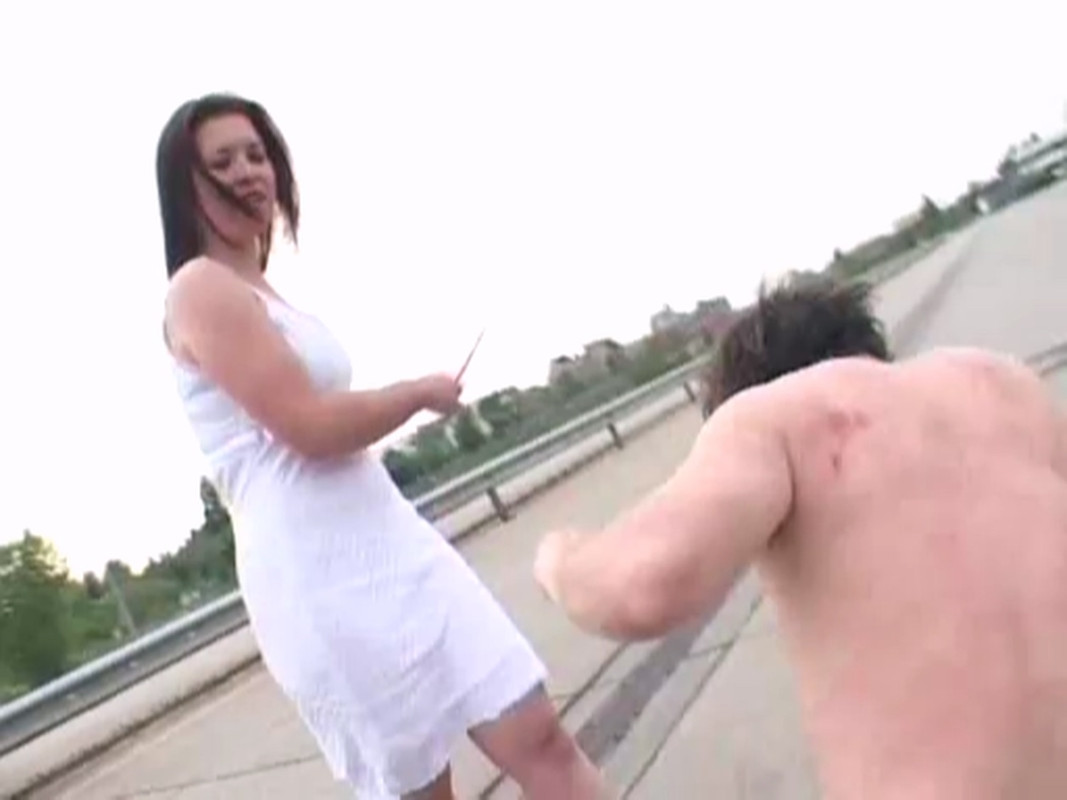 1288_femdom_pee_spit.mp4_20230730_132159.996