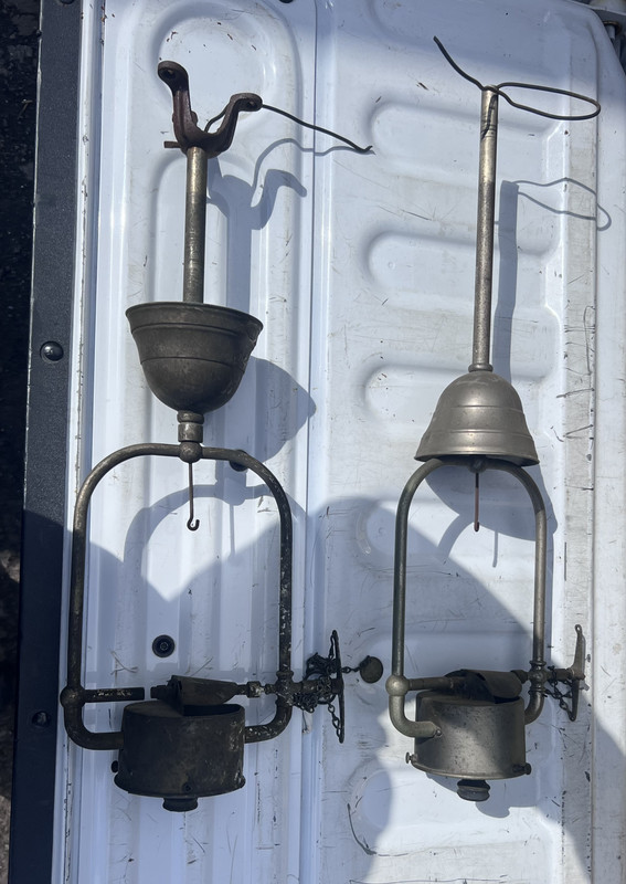 C1E89313-EBC8-49EF-A94D-5B602D3BA946