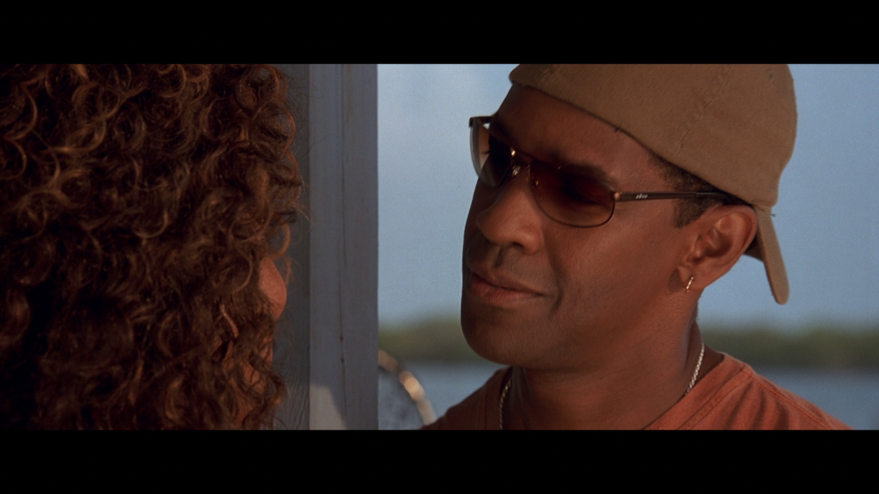 vlcsnap-2023-11-04-23h00m14s898