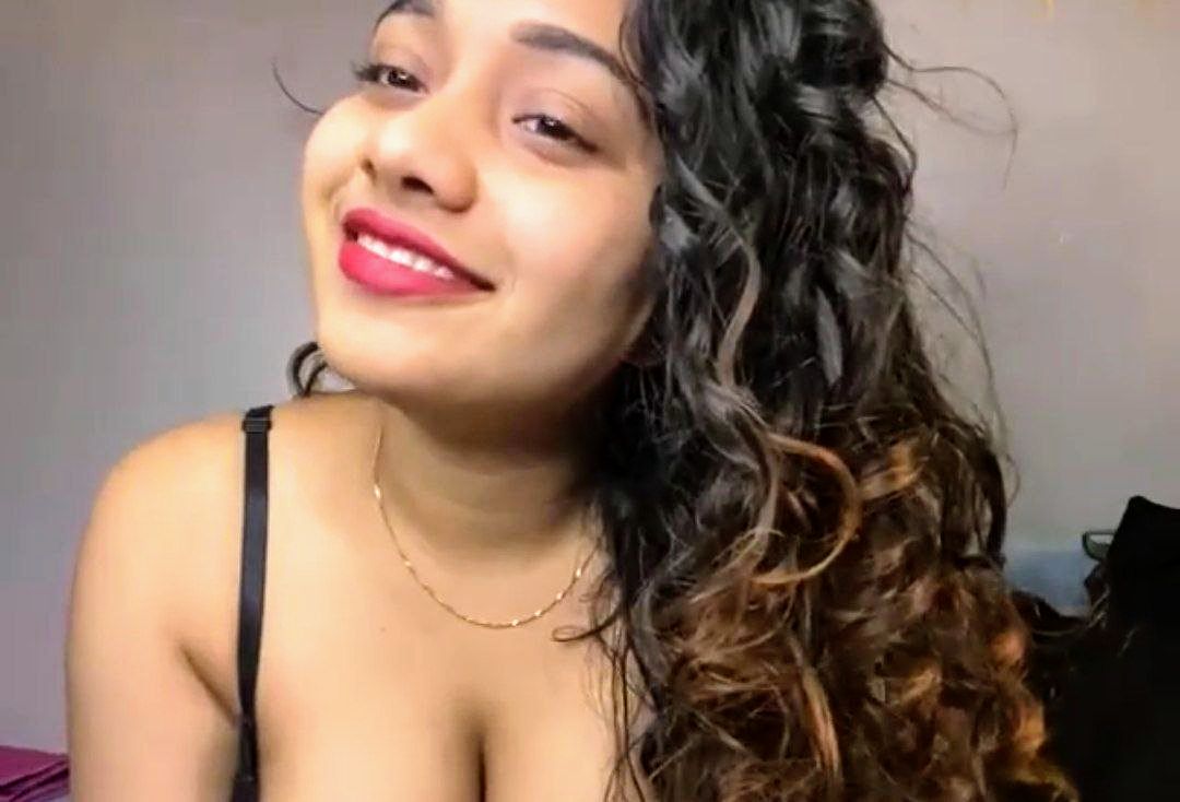 indian girl stripping flashing her ass and playing with dildo nude