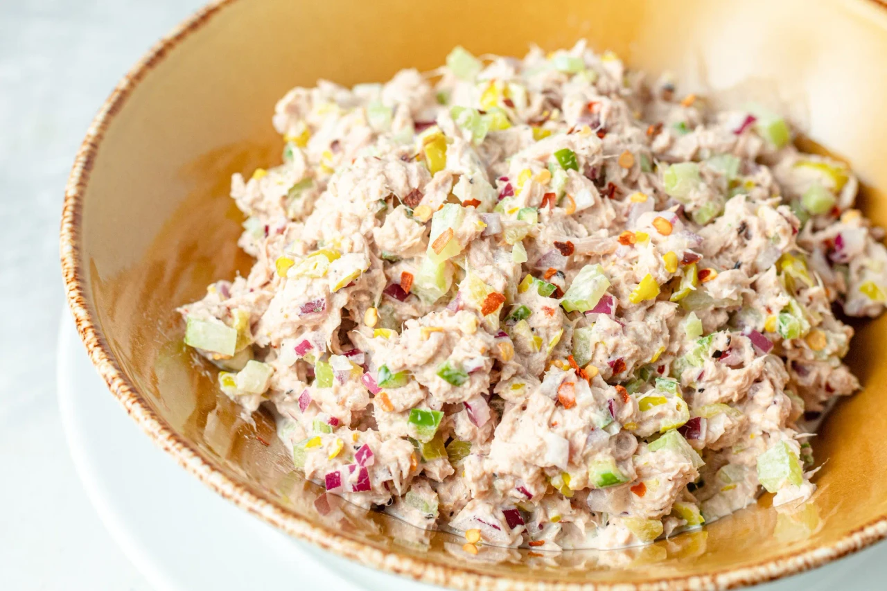 easy spicy tuna salad 4