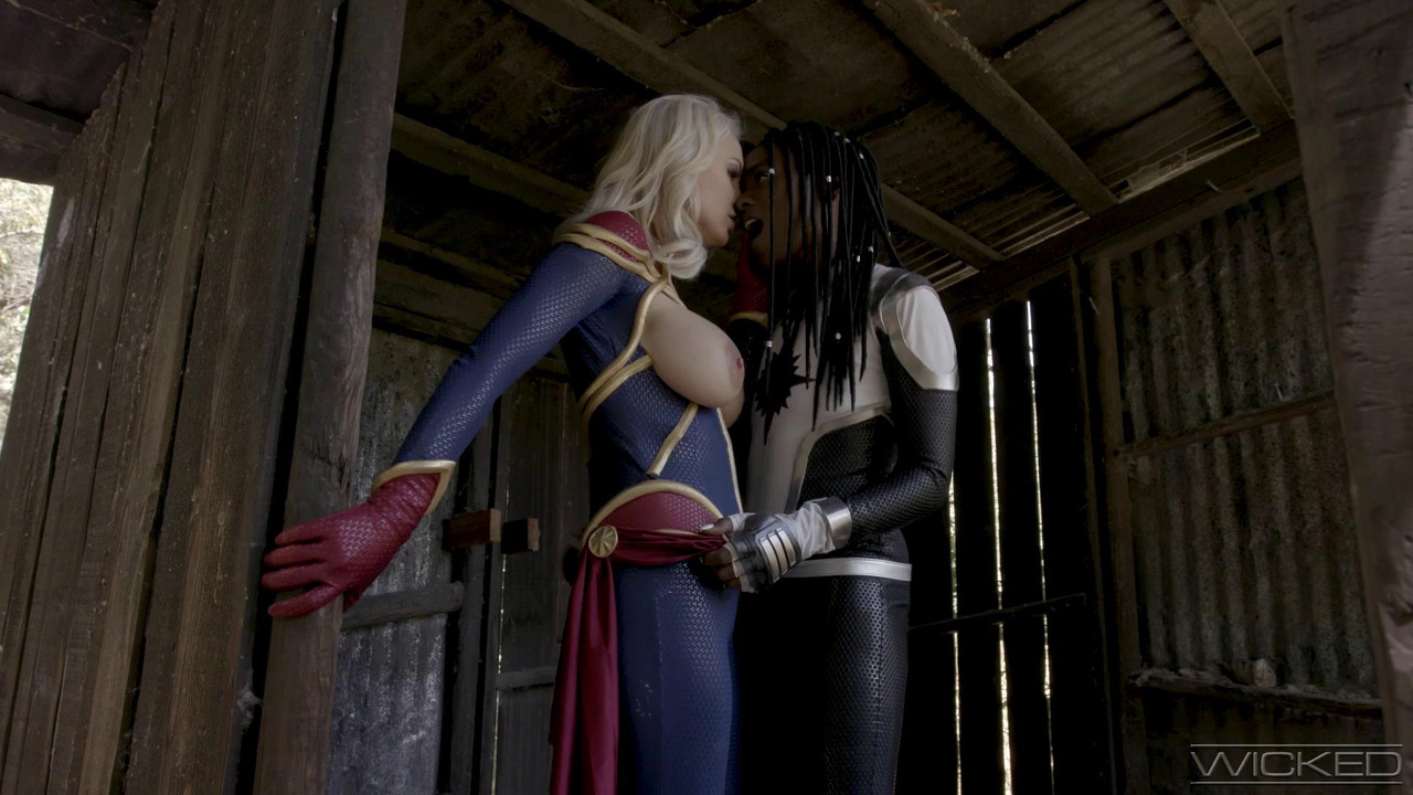 vlcsnap-2023-08-18-01h36m36s975