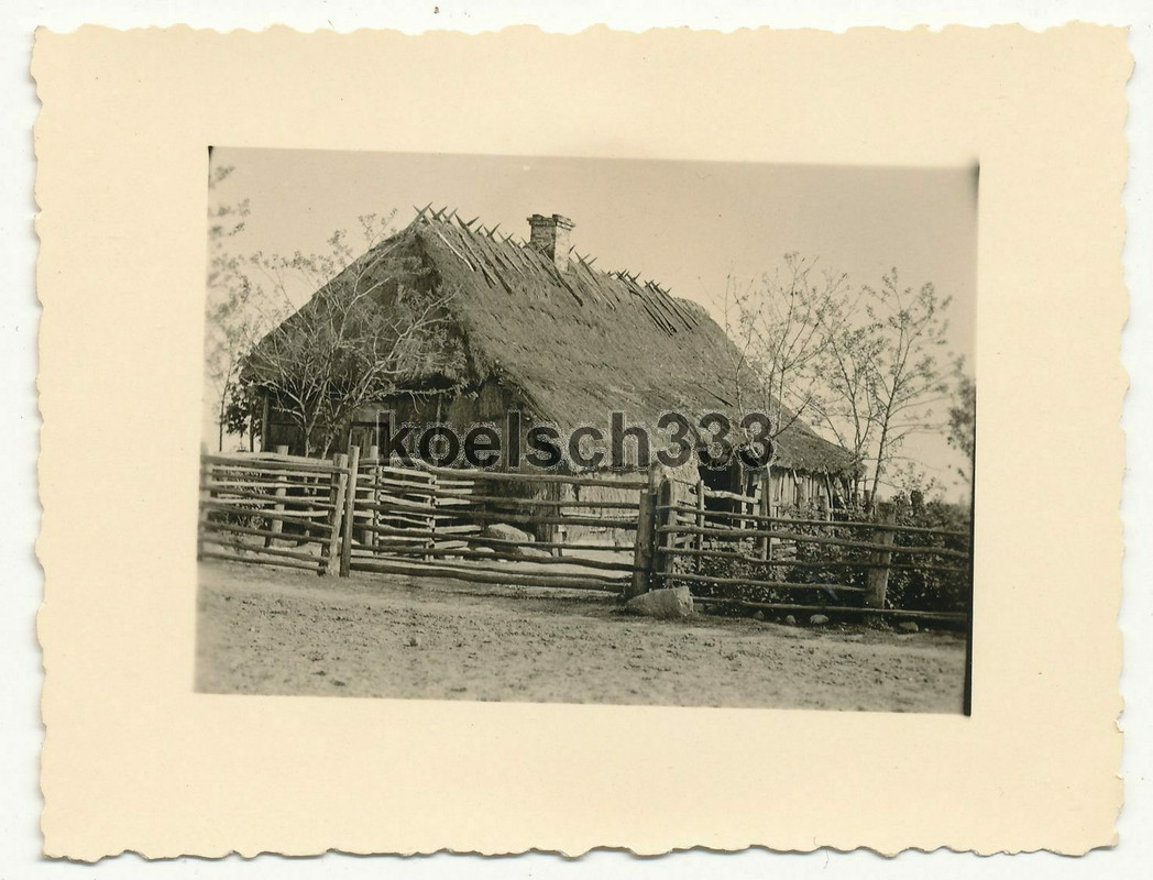 Foto Bauernhaus im Osten Wehrmacht Ostfeldzug Quartier Häuser Russland 1941
