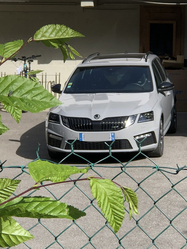 01D8B426-5D83-4CBF-A472-F52B34515D3A