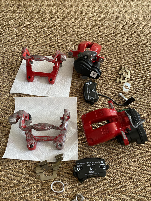 B6C7341D-460D-4C00-8CB7-B5F7145455B0