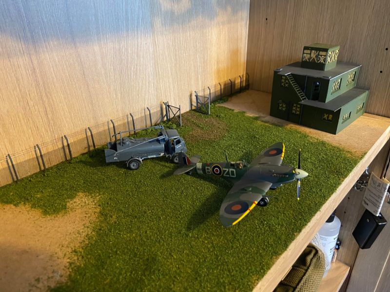 Model Raf Base 'The South East Aviation Museum' - Or the building of an airfield base ...