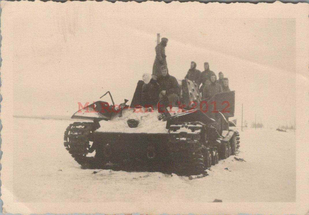zerstörter KW I Panzer verstärkt der Russen