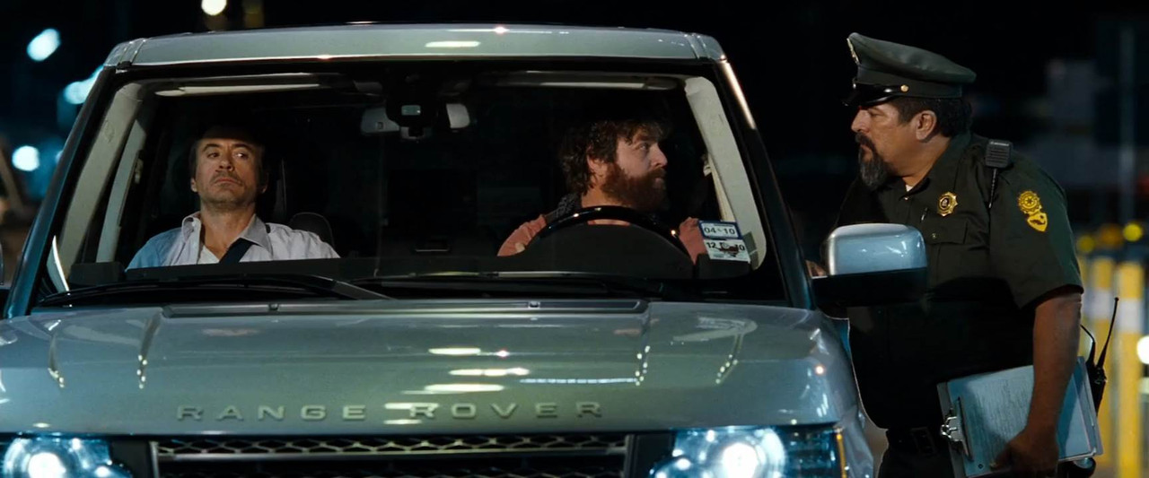 Due Date 2010 BluRay [Hindi + Tamil + English] 480p, 720p Screenshot