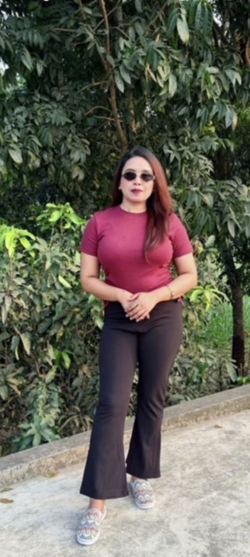 photo 5111663054440565833 y