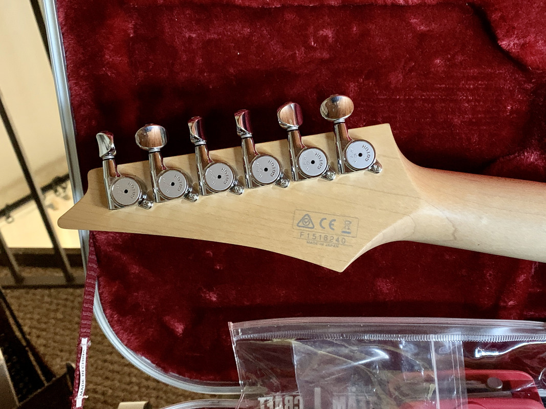 AE0E21DA-DC43-4D6F-8C33-F00433EDA1FE