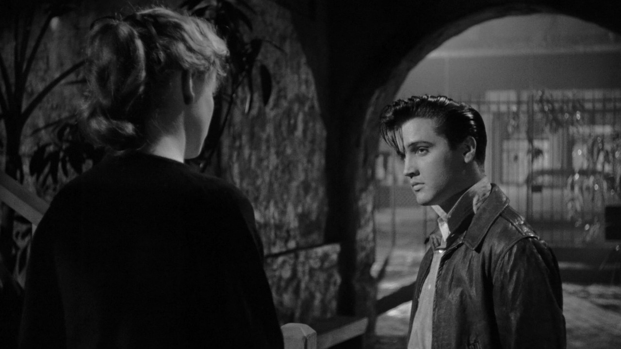 King Creole (1958) Paramount Presents (1080p BDRip x265 10bit TrueHD 5.1 - HxD) [TAoE].mkv_20200708_