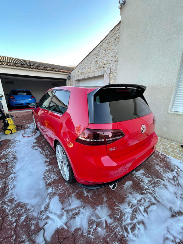 85B8871A-4A76-426A-A4B2-38A8A326E345