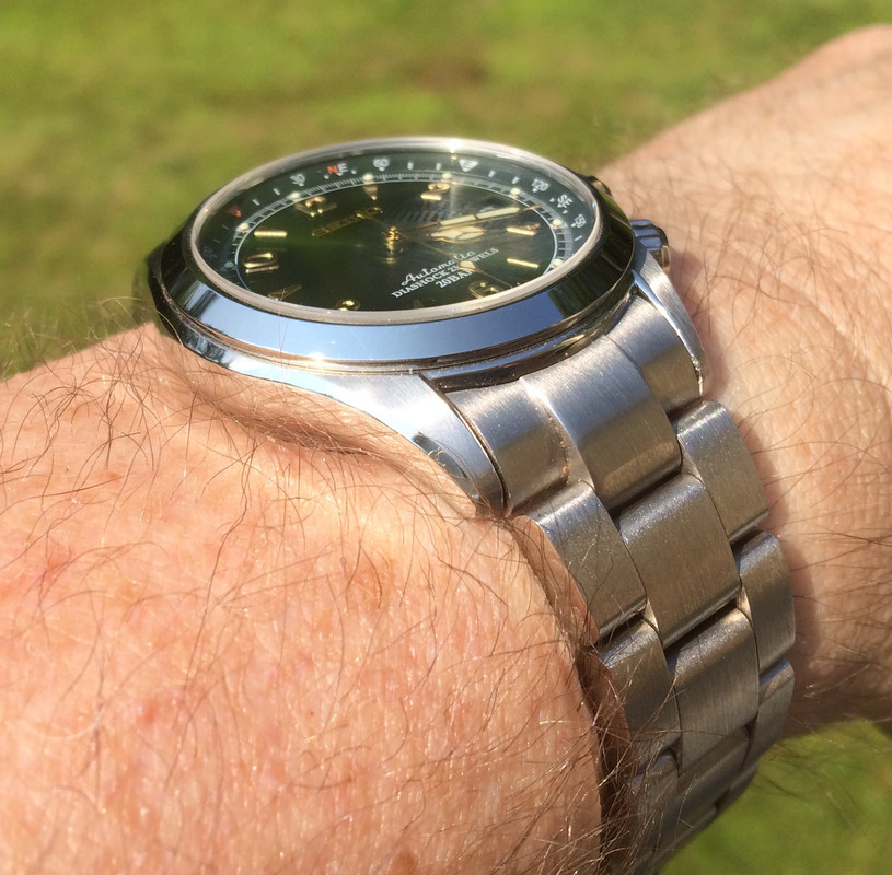 DB6D9011-0CED-4F2B-A4B1-E5F6D90AAEEA