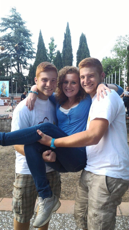 B2335E0E-8571-4029-9BDA-7B7555CA2F8F