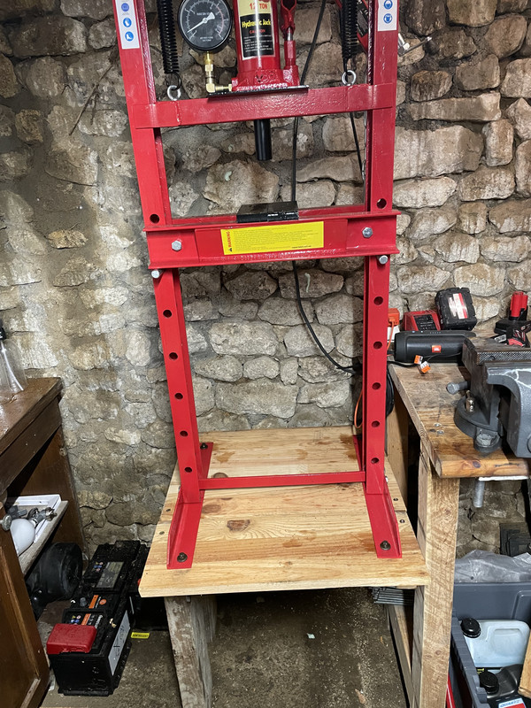 BBF04F18-2CFC-4BBC-B299-1D2E386548EA