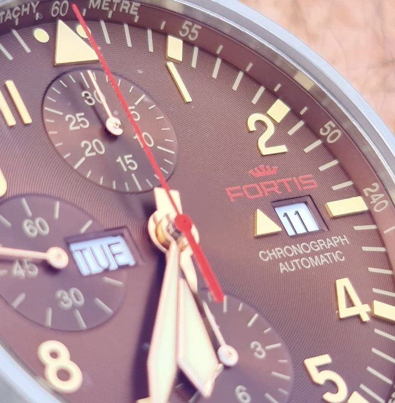 0EE23230-AA03-4E5D-B396-50B799135DE6