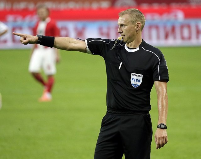 [Image: football-referee-signals-images-meaning.jpg]