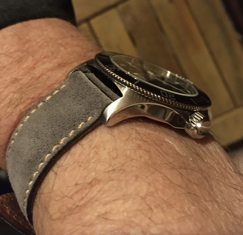 3D1B8E6F-82AA-415A-A3DE-0B98EA729851