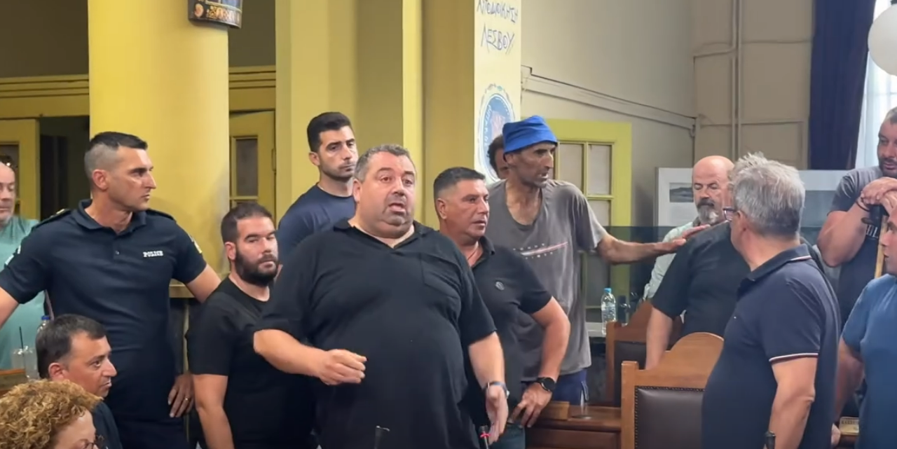 ΡΑΓΔΑΙΕΣ ΕΞΕΛΙΞΕΙΣ ΣΤΗΝ ΠΕΡΙΦΕΡΕΙΑ: ΠΡΟΦΟΡΙΚΗ ΠΑΡΑΙΤΗΣΗ ΑΝΤΩΝΕΛΛΗ ΚΑΙ ΤΣΟΜΠΑΝΕΛΛΗ