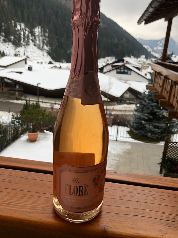 cc58bfb2-3d4e-49e1-961f-ded3d5230263