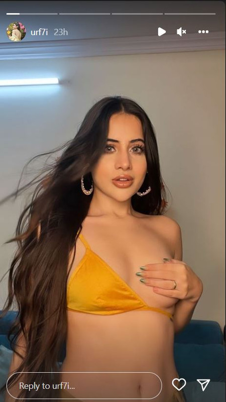 Priyanka Chopra Nude Boobs Video - Urfi Javed dares moral policing by posting another sensational photo