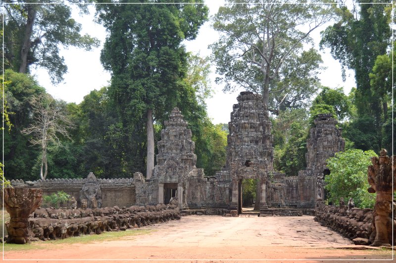Amanecer en Angkor más circuito largo. - De la bahía de Halong a los templos de Angkor (32)