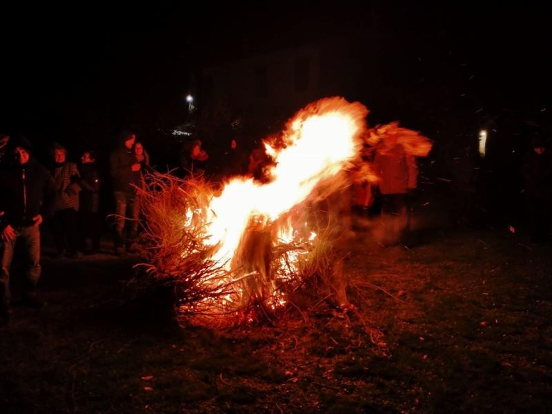 Si accendono i fuochi magici di Lòm a Mêrz: A Castel Bolognese appuntamento il 2 marzo