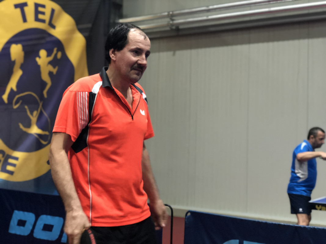 F8FF6220-590C-4D63-856C-AA1E0A6C1E04