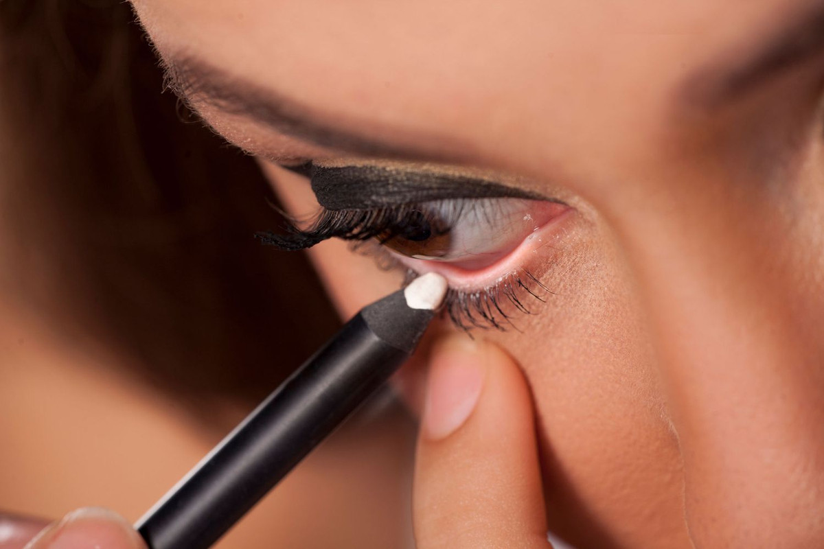 white eyeliner on waterline