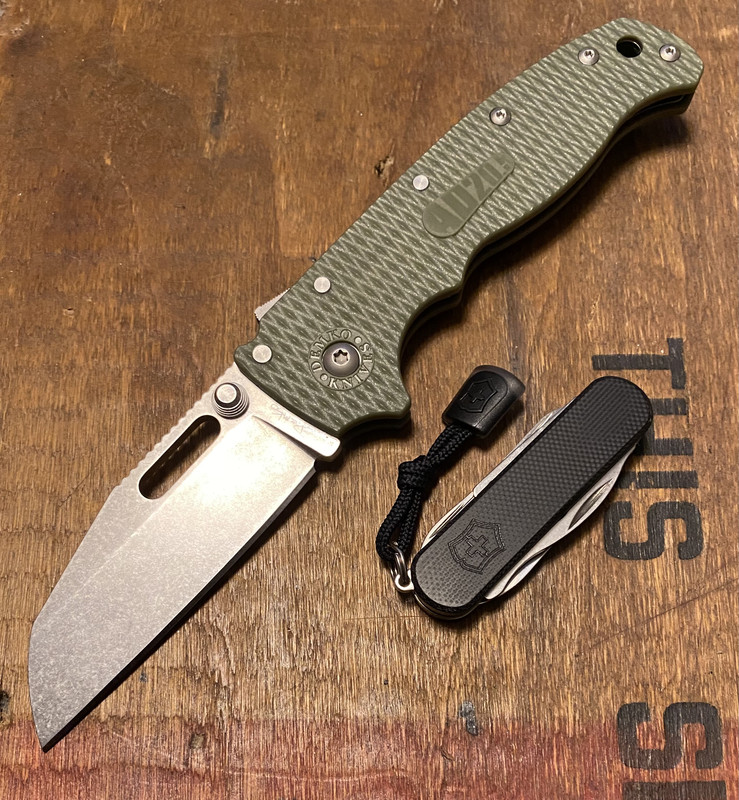 10527378-C3F2-4395-99B8-80D6B6BB7850