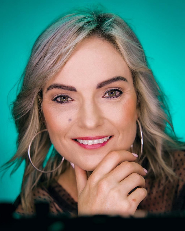 A portrait of Anelia, the wedding planner